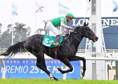 ARDIENDO (REMOTE) FUE PURO CORAZÓN PARA ALCANZAR LA GLORIA.